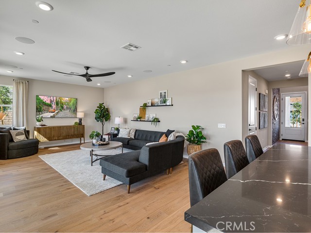 Detail Gallery Image 30 of 40 For 28905 Saddle Cir, Castaic,  CA 91384 - 3 Beds | 2/1 Baths