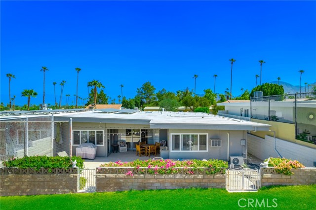 Detail Gallery Image 4 of 42 For 46125 Burroweed Ln, Palm Desert,  CA 92260 - 2 Beds | 2 Baths