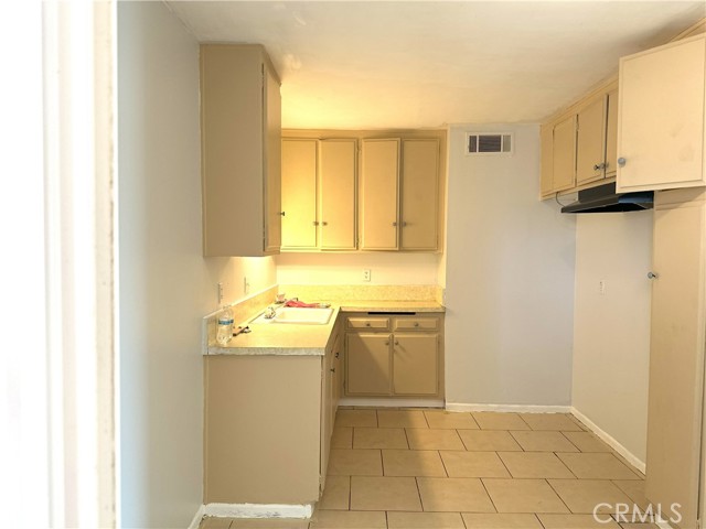 Detail Gallery Image 2 of 26 For 8616 N Loop Bld #2,  California City,  CA 93505 - 2 Beds | 1 Baths