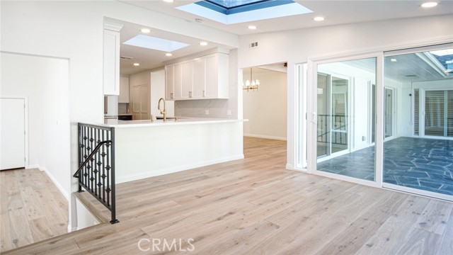 Detail Gallery Image 22 of 44 For 11165 Valley Spring, Studio City,  CA 91602 - 5 Beds | 5/1 Baths