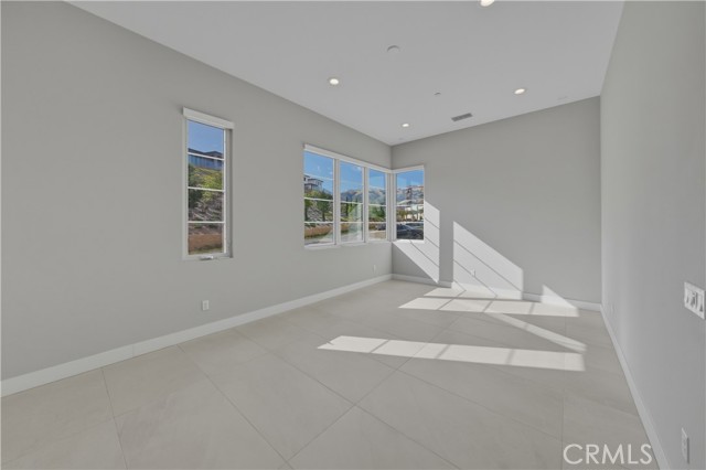 Image 9 of 42 For 11800 Hillsborough