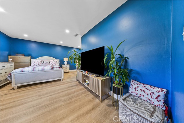 Detail Gallery Image 14 of 27 For 20200 Lassen, Chatsworth,  CA 91311 - – Beds | – Baths