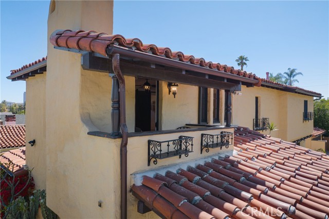 516 E Stocker Street, Glendale CA: https://media.crmls.org/medias/906b8b85-93c0-4c97-820b-7cd03dd7f6a4.jpg