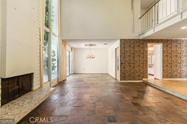 19259 Ludlow St., Porter Ranch CA: https://media.crmls.org/medias/906bd6f5-88ab-4245-a226-022c52f6f0ea.jpg
