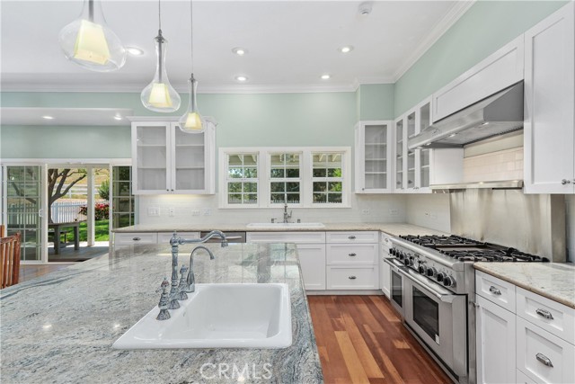 Detail Gallery Image 14 of 53 For 36475 Avenida La Cresta, Murrieta,  CA 92562 - 9 Beds | 7/1 Baths
