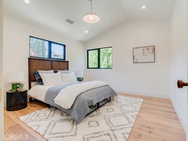 Detail Gallery Image 49 of 68 For 11911 Hartsook, Valley Village,  CA 91607 - 5 Beds | 4 Baths