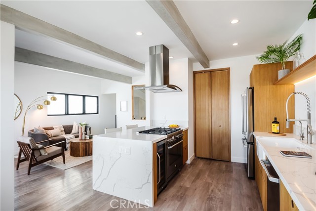 Top floor kitchen and sitting area