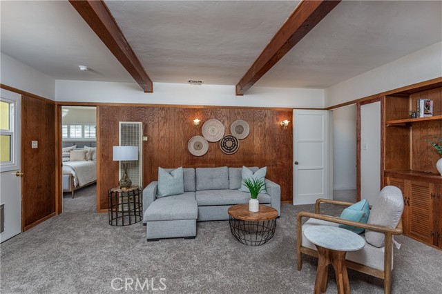 620 S Bel Aire Drive, Burbank CA: https://media.crmls.org/medias/906f1063-796e-40f4-8f05-7e58459a9b46.jpg
