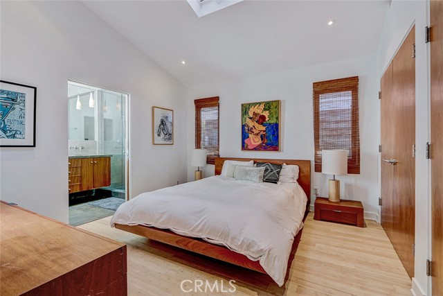 3205 Bayview Drive, Manhattan Beach, California 90266, 5 Bedrooms Bedrooms, ,5 BathroomsBathrooms,Residential,For Sale,Bayview,SB26067701