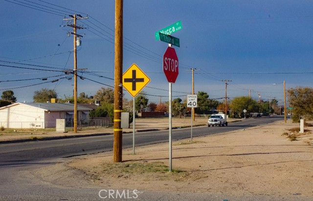 Detail Gallery Image 2 of 2 For 4130541 Yucca St, Hesperia,  CA 92345 - – Beds | – Baths