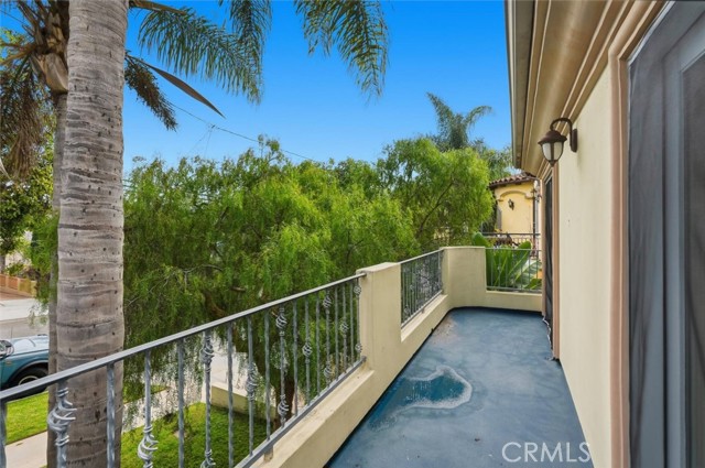 Detail Gallery Image 36 of 49 For 233 S Irena #1,  Redondo Beach,  CA 90277 - 4 Beds | 3 Baths
