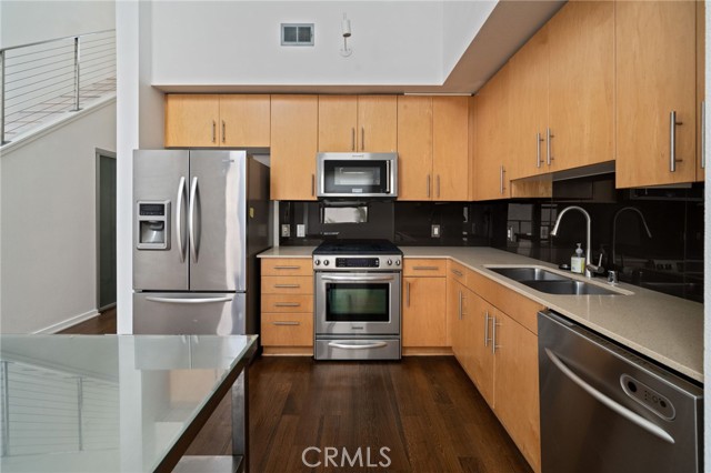 133 The N, Long Beach CA: https://media.crmls.org/medias/906fc901-1b57-4387-b3f8-add034a243c3.jpg