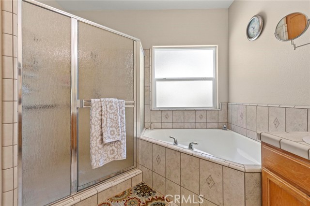 17 Pleasant Oak Lane, Oroville CA: https://media.crmls.org/medias/90705f4a-c122-4ec2-a552-40bf1d8cda82.jpg