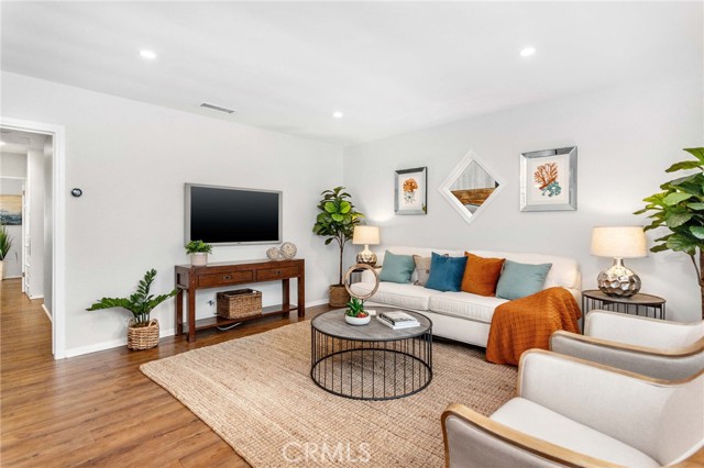 768 Rosecrans Avenue, Manhattan Beach, California 90266, 3 Bedrooms Bedrooms, ,1 BathroomBathrooms,Residential,Sold,Rosecrans,SB21180825