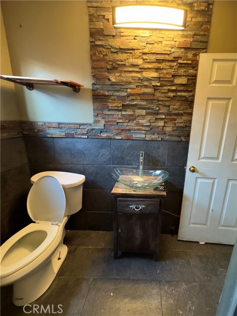 2829 California Street, Huntington Park CA: https://media.crmls.org/medias/9070d1fa-5e3b-4b09-aec8-b504bf82f6f3.jpg