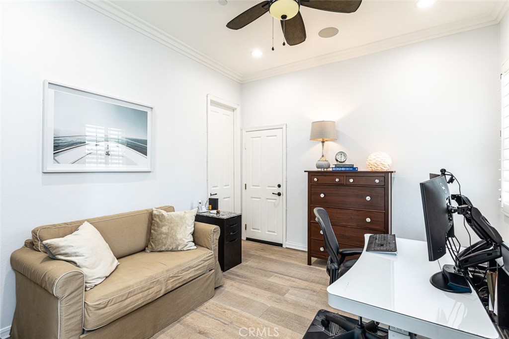 MLS #OC25176221 image #6