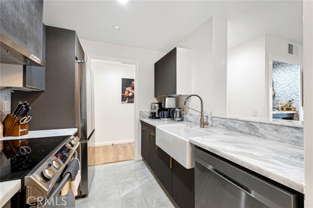 Detail Gallery Image 6 of 17 For 906 N Doheny Dr #318,  West Hollywood,  CA 90069 - 1 Beds | 1 Baths