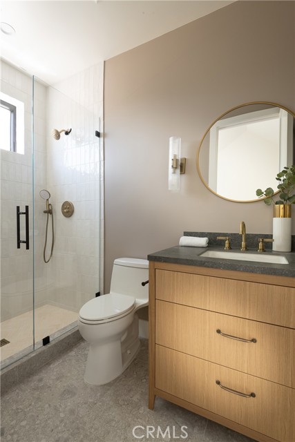 Detail Gallery Image 30 of 39 For 4936 Strohm Ave, Toluca Lake,  CA 91601 - 6 Beds | 6/1 Baths