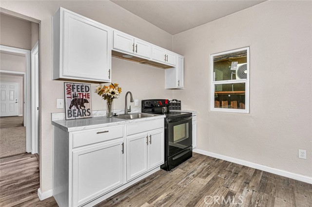 106 Pleasant Street, Modesto CA: https://media.crmls.org/medias/907379f8-0001-4581-b61b-b6acaf9b3643.jpg