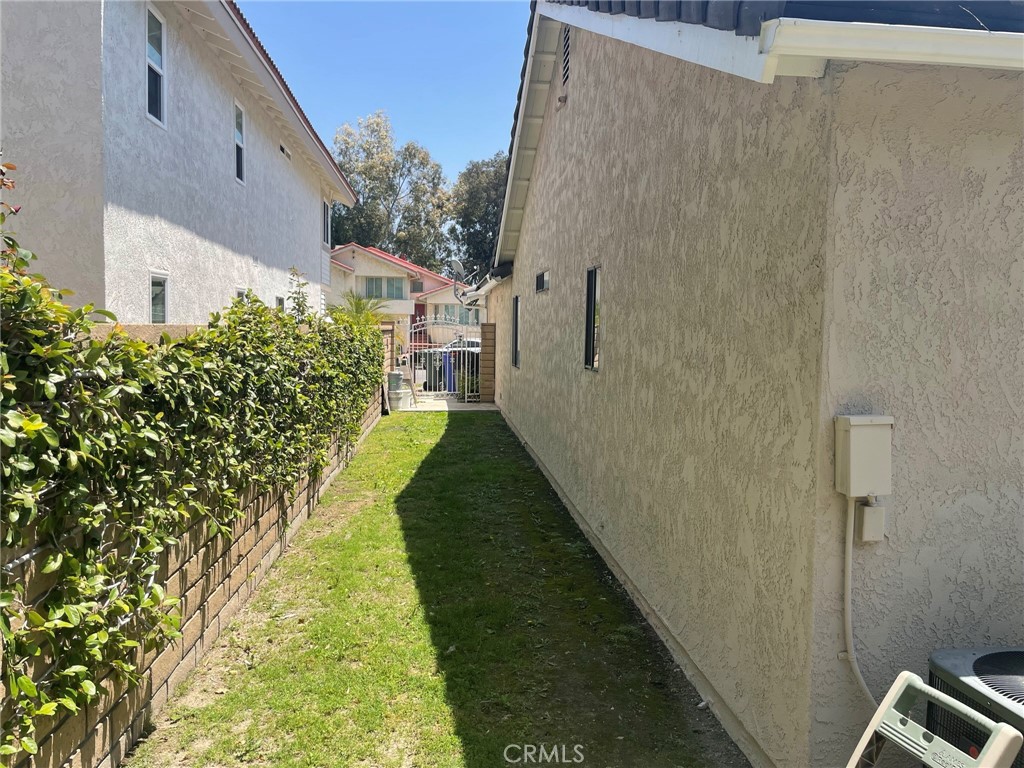 https://media.crmls.org/medias/90738fde-7cbc-422d-8c38-b60c460cb55a.jpg?preset=X-Large