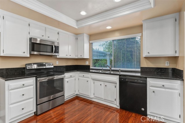 Detail Gallery Image 13 of 44 For 3902 Cedron St, Irvine,  CA 92606 - 4 Beds | 2/1 Baths