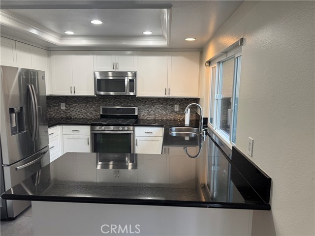 Detail Gallery Image 15 of 23 For 18 Woodsorrel, Irvine,  CA 92604 - 4 Beds | 3 Baths