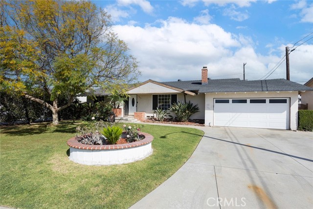 Detail Gallery Image 3 of 49 For 2917 W Rome, Anaheim,  CA 92804 - 3 Beds | 2 Baths