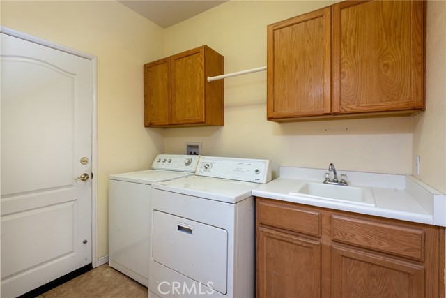 Detail Gallery Image 10 of 39 For 24051 Steelhead Dr, Corona,  CA 92883 - 2 Beds | 2 Baths