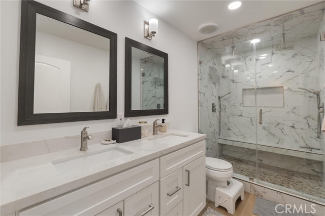 Detail Gallery Image 15 of 28 For 2901 Royal Palm Dr, Costa Mesa,  CA 92626 - 4 Beds | 2 Baths