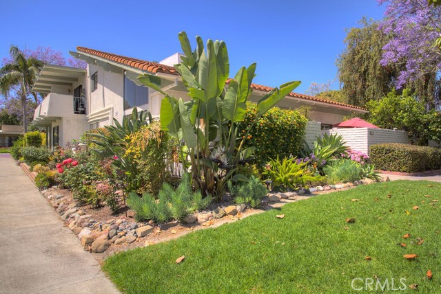 2022 Via Mariposa #C, Laguna Woods, CA 92637