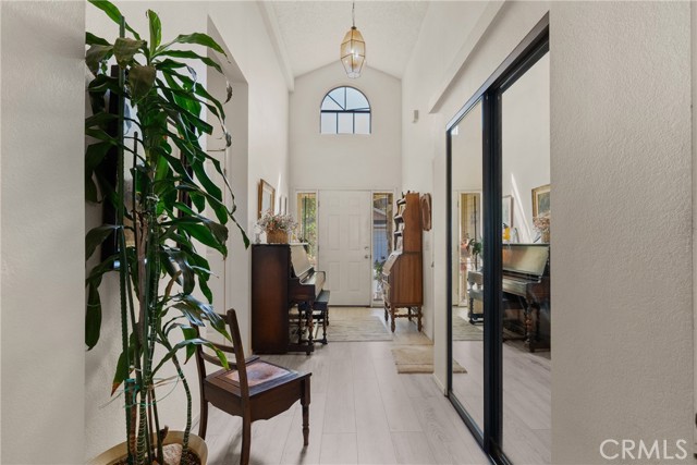 Detail Gallery Image 3 of 47 For 13691 Gavina Ave #576,  Sylmar,  CA 91342 - 3 Beds | 2 Baths