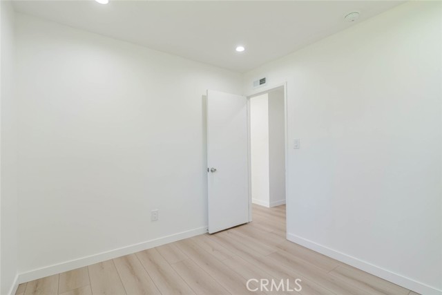 Detail Gallery Image 13 of 30 For 9551 Gierson Ave, Chatsworth,  CA 91311 - 3 Beds | 2 Baths