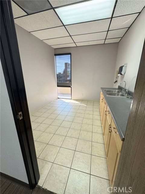 9612 VAN NUYS Boulevard, Panorama City (los Angeles), California 91402, ,Commercial Lease,For Rent,9612 VAN NUYS Boulevard,CRSR25054246
