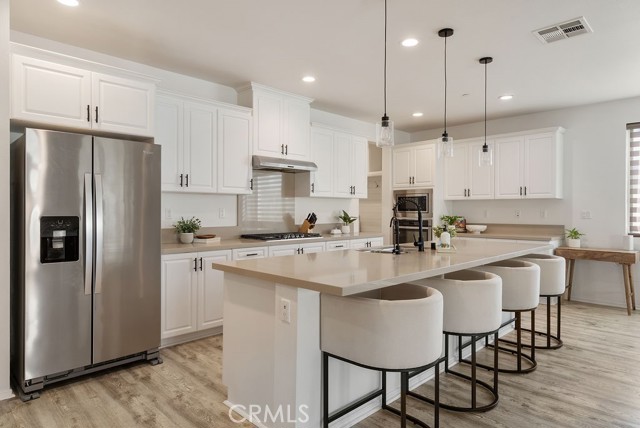 Detail Gallery Image 4 of 34 For 11661 Forsythia, Jurupa Valley,  CA 91752 - 4 Beds | 2/1 Baths