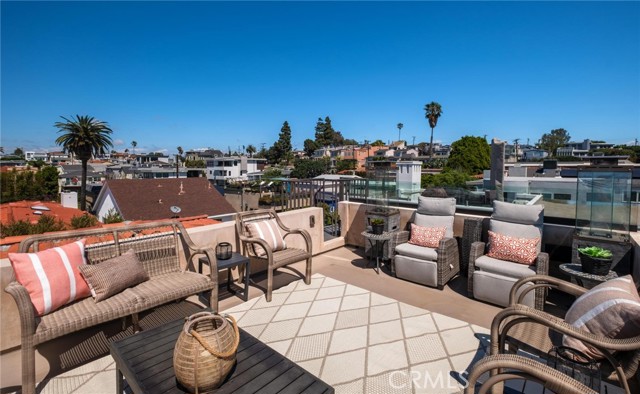 Image 70 of 75 For 1001 4th  