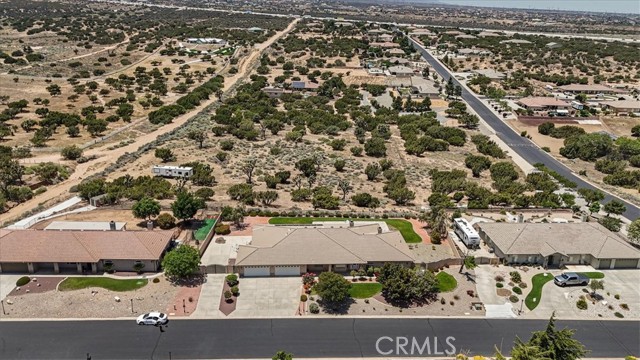 6940 Oak Vista Lane, Oak Hills CA: https://media.crmls.org/medias/9078890f-f837-4074-8099-28eff7400222.jpg