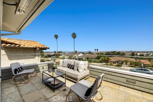 332 Calle Mayor, Redondo Beach CA: https://media.crmls.org/medias/907930c0-e36b-4fc1-9e05-a2b5936efe64.jpg