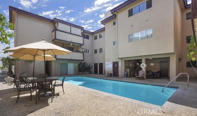 Detail Gallery Image 8 of 28 For 310 N Jackson St #104,  Glendale,  CA 91206 - 2 Beds | 2 Baths