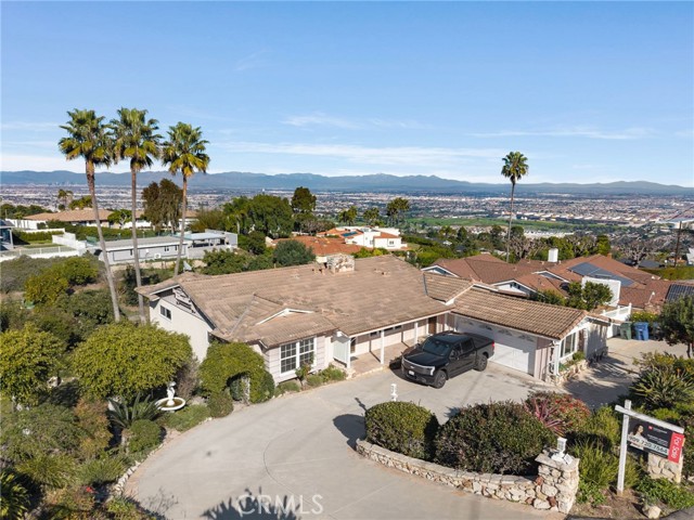 Front Image Thumbnail for CROC26084436