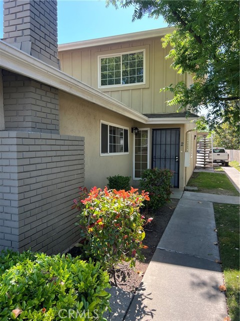 Detail Gallery Image 2 of 28 For 2204 Peach Ave #2,  Clovis,  CA 93612 - 2 Beds | 1 Baths