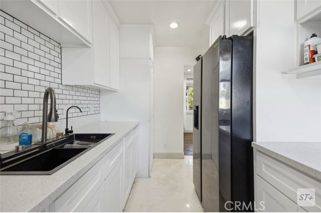 Detail Gallery Image 8 of 8 For 5763 1/2 Clemson St, Los Angeles,  CA 90016 - 1 Beds | 1 Baths