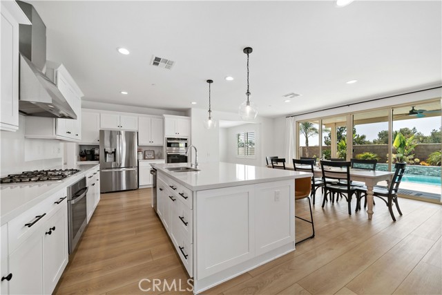 Detail Gallery Image 14 of 72 For 34171 Willow Stone St, Murrieta,  CA 92563 - 5 Beds | 3 Baths