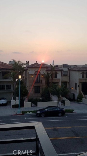 700 Esplanade, Redondo Beach, California 90277, 2 Bedrooms Bedrooms, ,2 BathroomsBathrooms,Residential,Sold,Esplanade,IG21182386