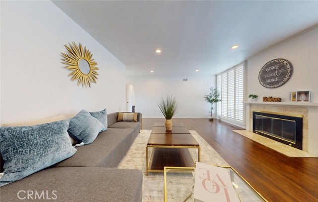 Detail Gallery Image 6 of 21 For 17965 Wellington, Tustin,  CA 92780 - 3 Beds | 2 Baths