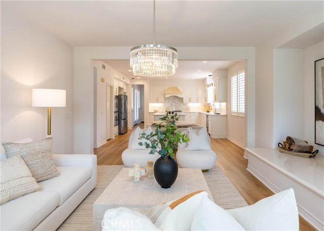 8034 E Portico, Orange CA: https://media.crmls.org/medias/907e4dd8-77dc-4b3d-b71e-6e0151bed18d.jpg