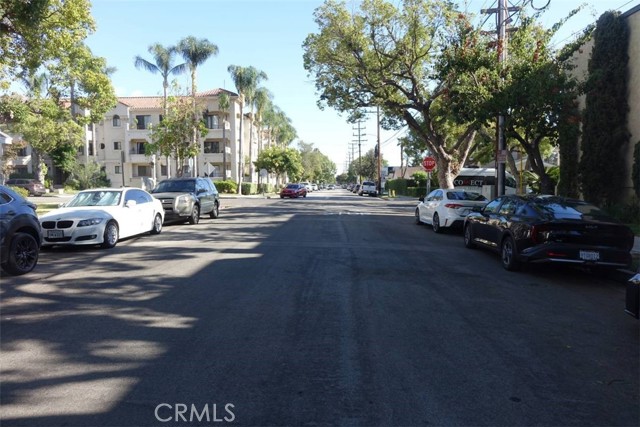 375 Pioneer, Glendale CA: https://media.crmls.org/medias/907e880c-6436-434e-a915-24297769dabd.jpg