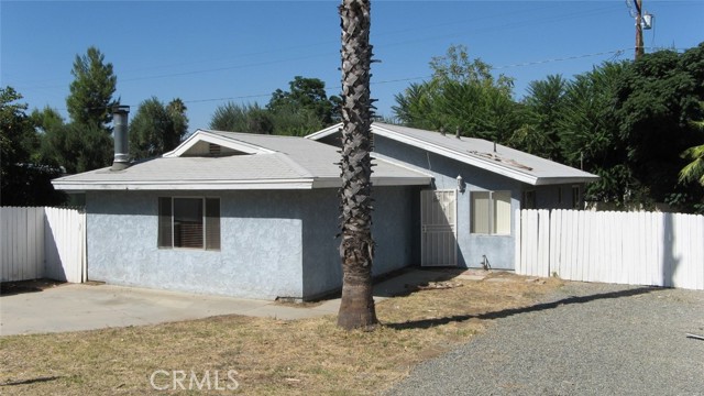 Detail Gallery Image 1 of 1 For 17654 Sutherland Ave, Lake Elsinore,  CA 92530 - 2 Beds | 2 Baths