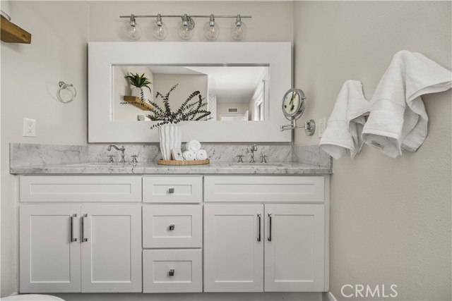 Detail Gallery Image 23 of 38 For 1440 N Harding St, Orange,  CA 92867 - 4 Beds | 3 Baths