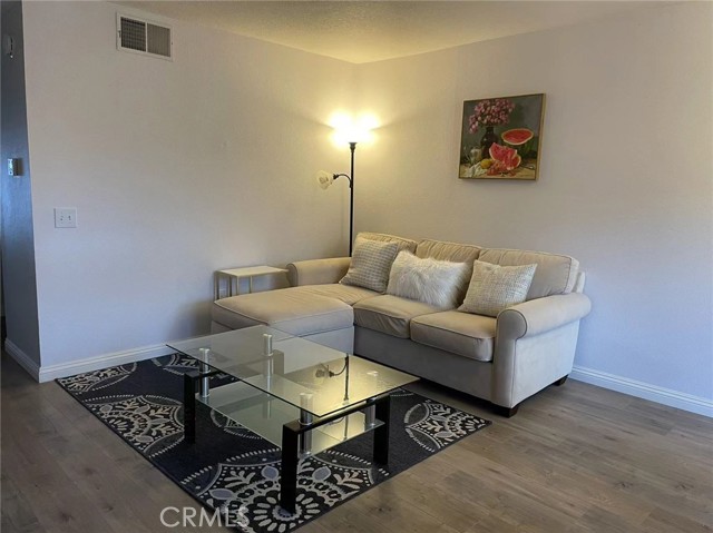 Detail Gallery Image 10 of 30 For 13 Northgrove #13,  Irvine,  CA 92604 - 3 Beds | 2/1 Baths