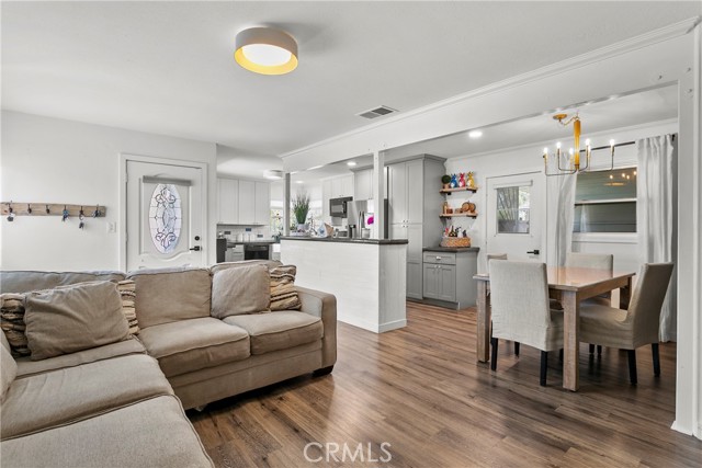 715 W South Street, Anaheim CA: https://media.crmls.org/medias/907fd4e2-b926-433f-b695-f2130ac50ec5.jpg